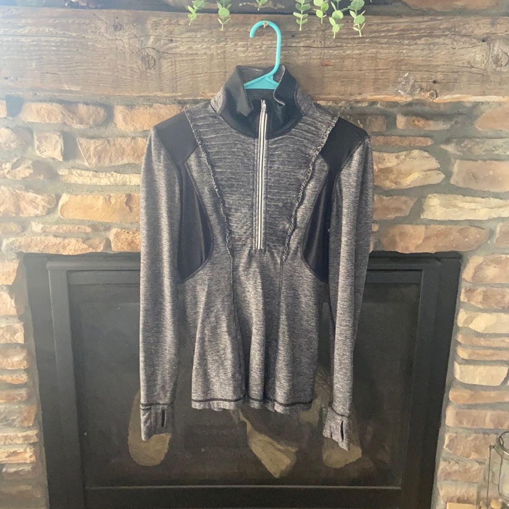 Half zip lululemon grey top